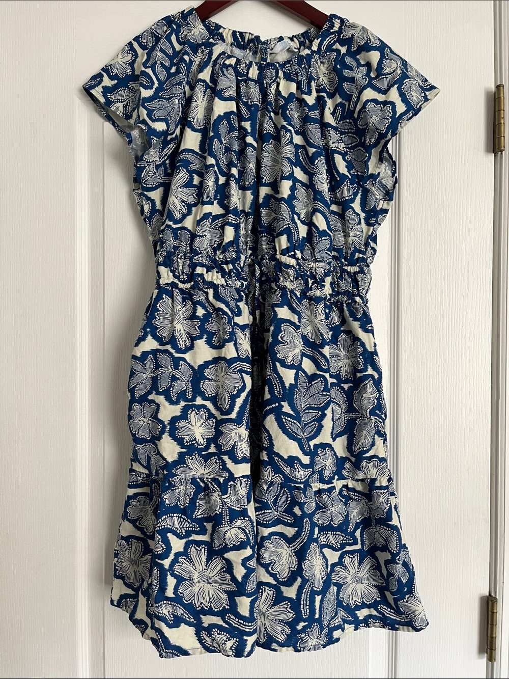 Time and Tru Women’s Cinched Waist Mini Dress with Flutter Sleeves